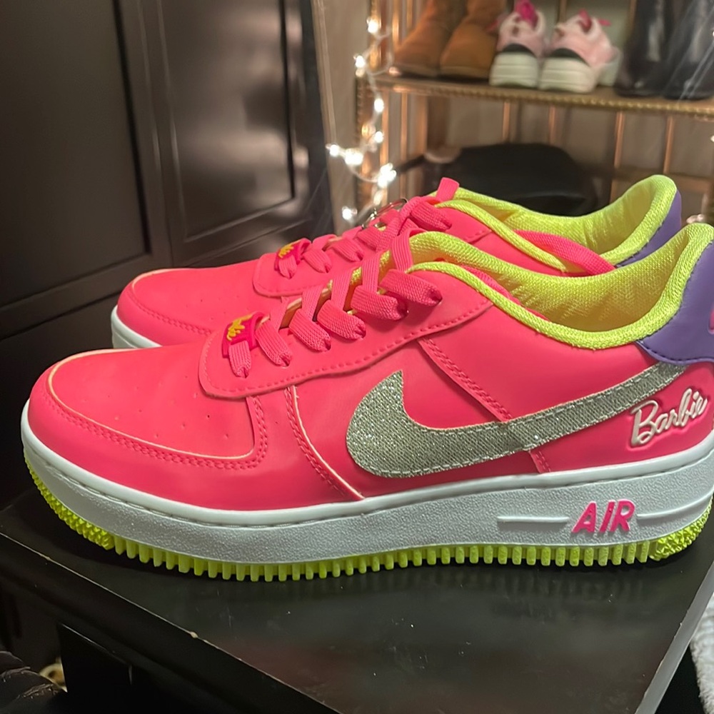 Barbie Nike womens shoe brand new❣️💞💜💛💝
